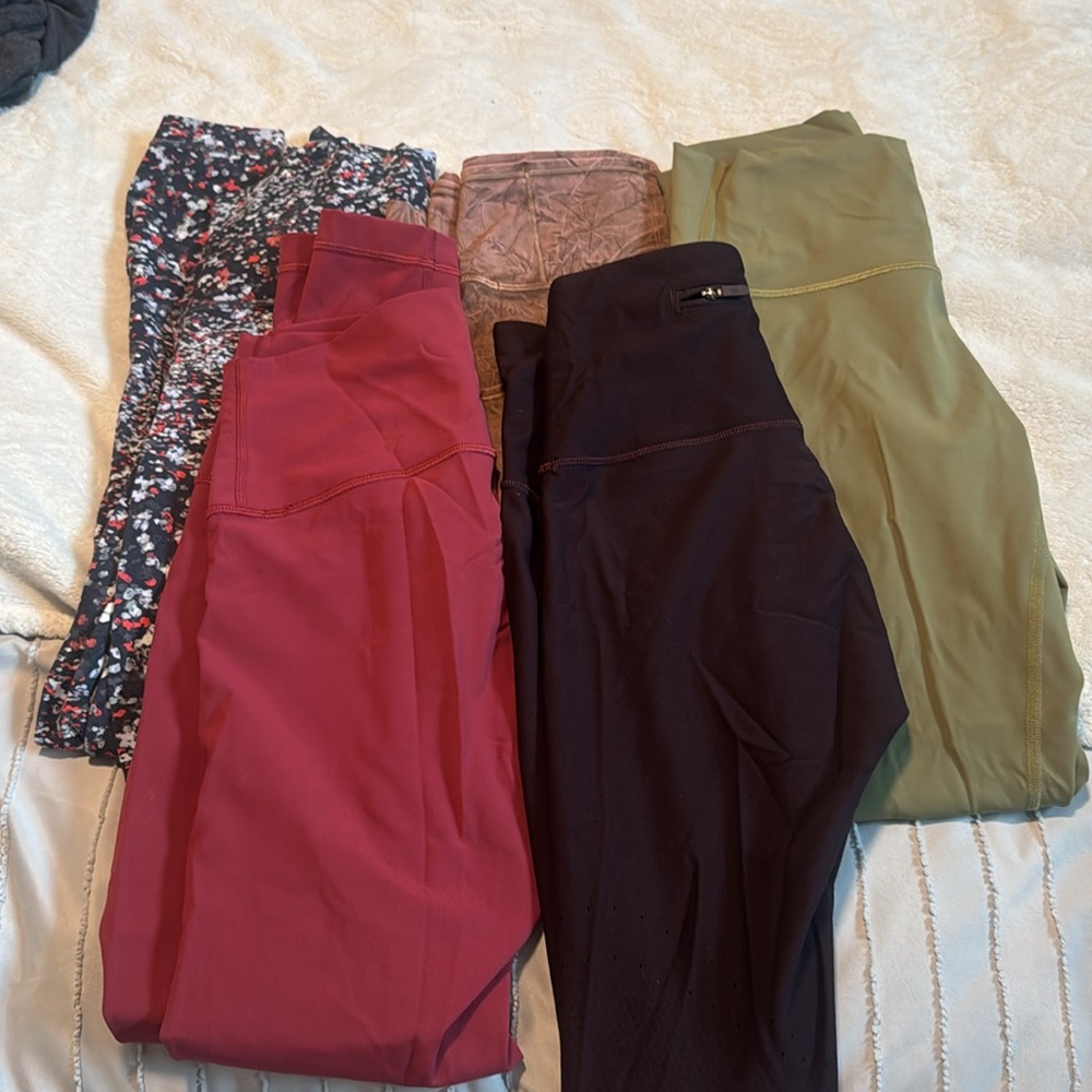 5 pairs of size 6 lululemon leggings
